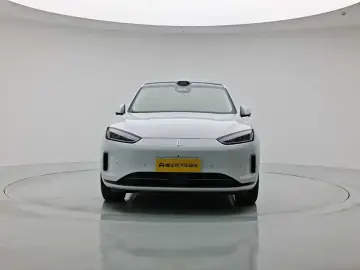 2024 Aito M5 с пробегом 22 400 км