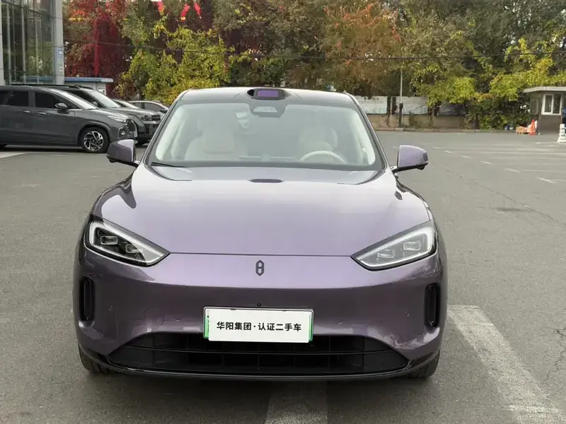 2025 Aito M5 с пробегом 15 000 км