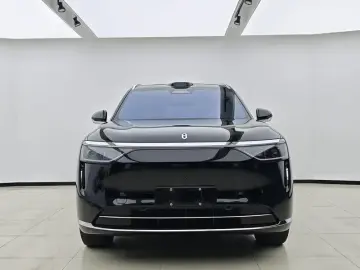 2025 Aito M8 с пробегом 14 000 км