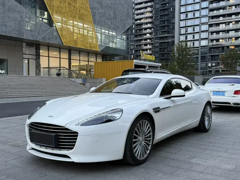 2016 Aston Martin Rapide с пробегом 30 000 км