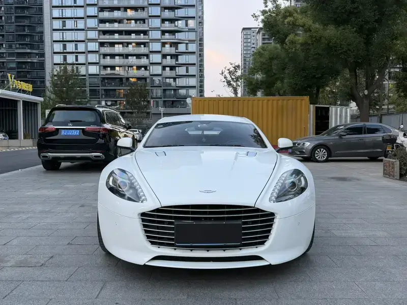 2016 Aston Martin Rapide с пробегом 30 000 км