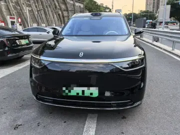 2025 Aito M8 с пробегом 30 000 км