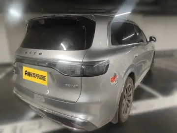 2025 Aito M8 с пробегом 35 800 км