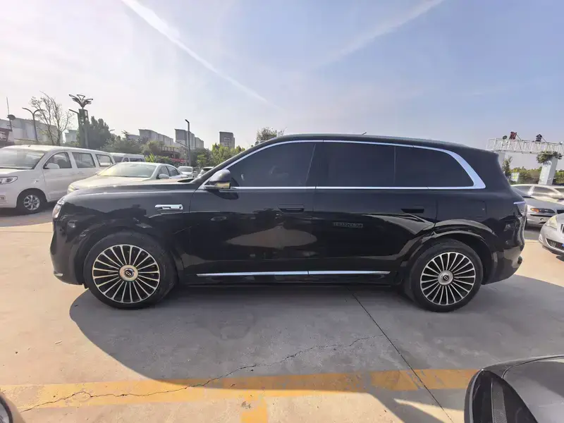 2025 Aito M8 с пробегом 41 800 км