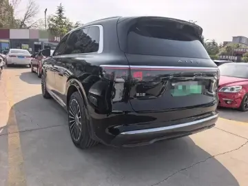 2025 Aito M8 с пробегом 41 800 км