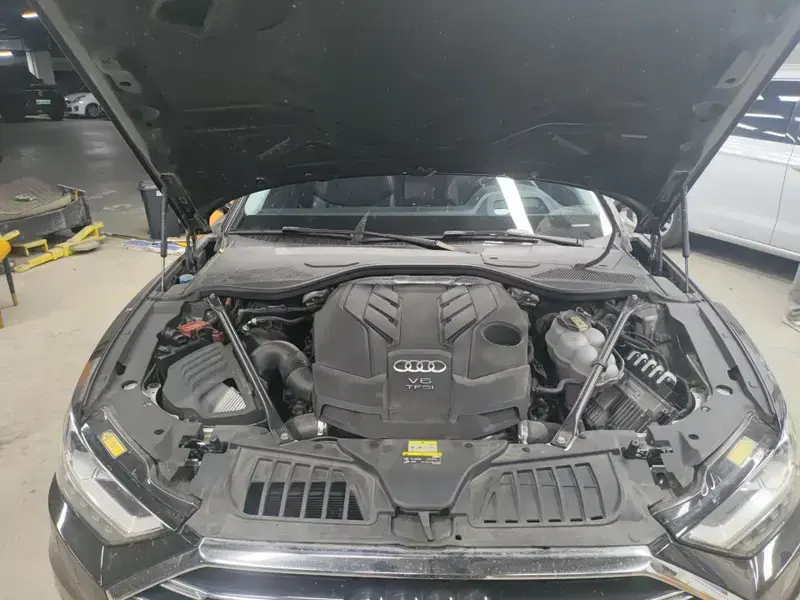 2022 Audi A8 с пробегом 87 000 км