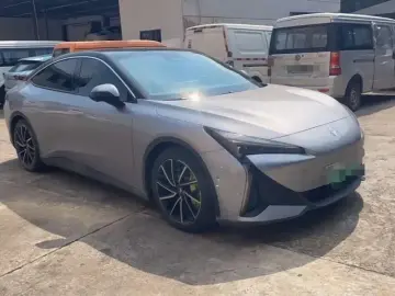 2024 Arcfox Alpha S5 с пробегом 15 000 км