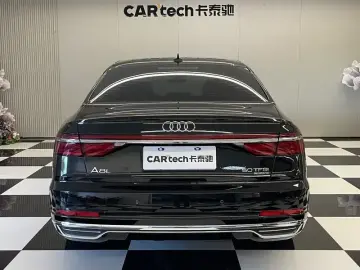 2022 Audi A8 с пробегом 30 500 км