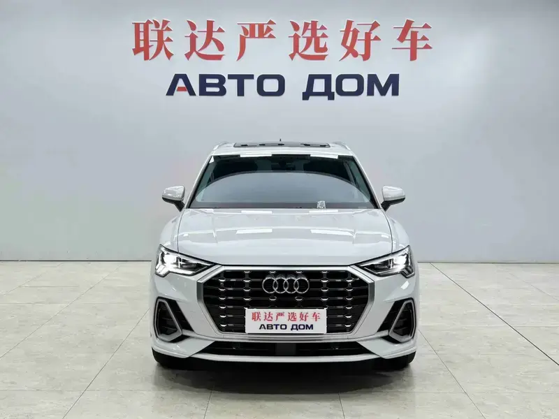 2023 Audi Q3 с пробегом 12 500 км