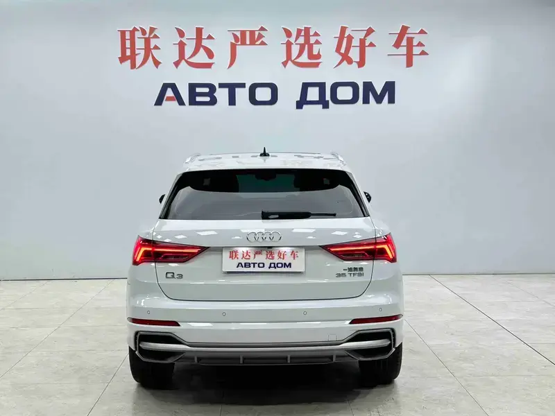 2023 Audi Q3 с пробегом 12 500 км
