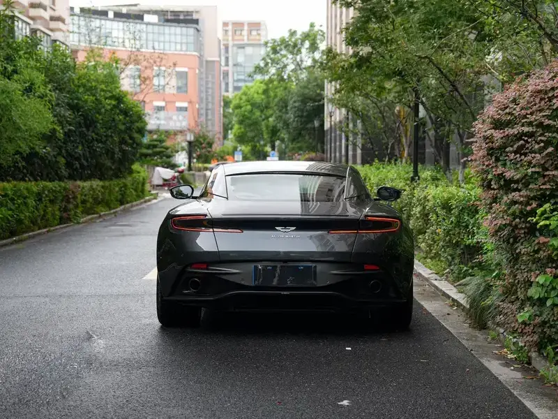 2019 Aston Martin DB11 с пробегом 68 000 км