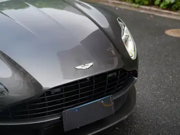 2019 Aston Martin DB11 с пробегом 68 000 км