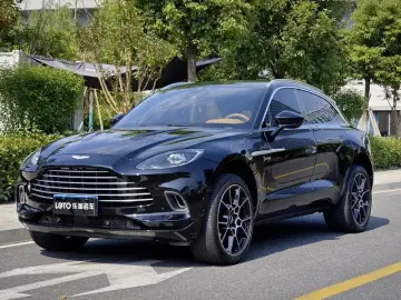 Aston Martin DBX