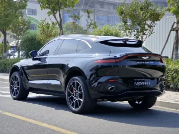2020 Aston Martin DBX с пробегом 29 000 км