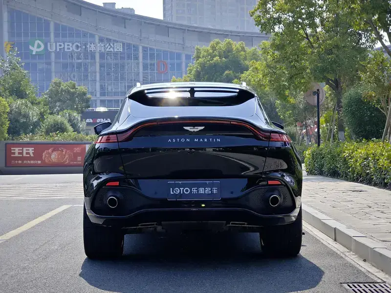 2020 Aston Martin DBX с пробегом 29 000 км