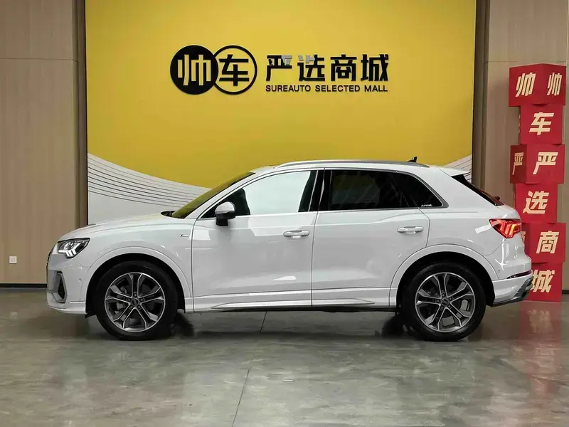2023 Audi Q3 с пробегом 35 000 км