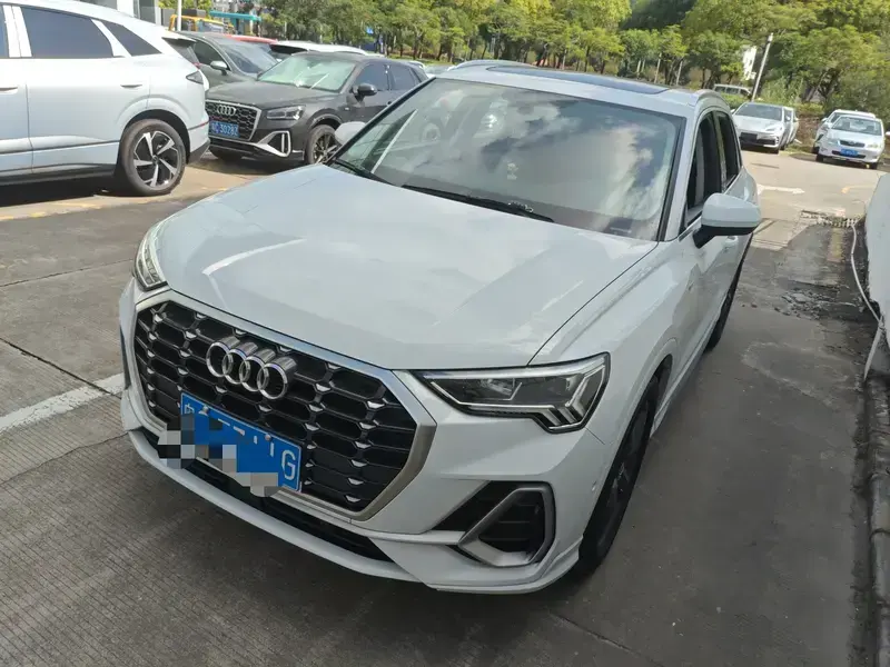 2021 Audi Q3 с пробегом 103 000 км