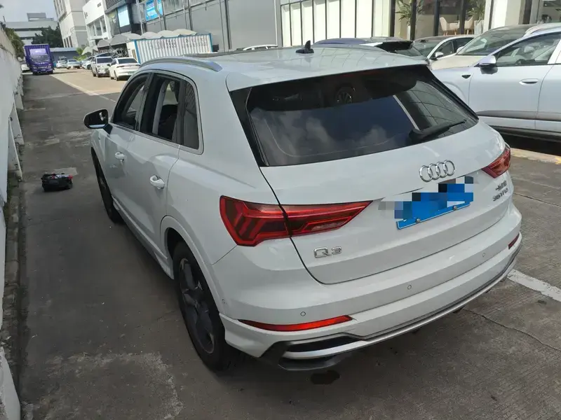2021 Audi Q3 с пробегом 103 000 км