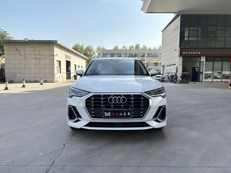 2020 Audi Q3 с пробегом 49 000 км
