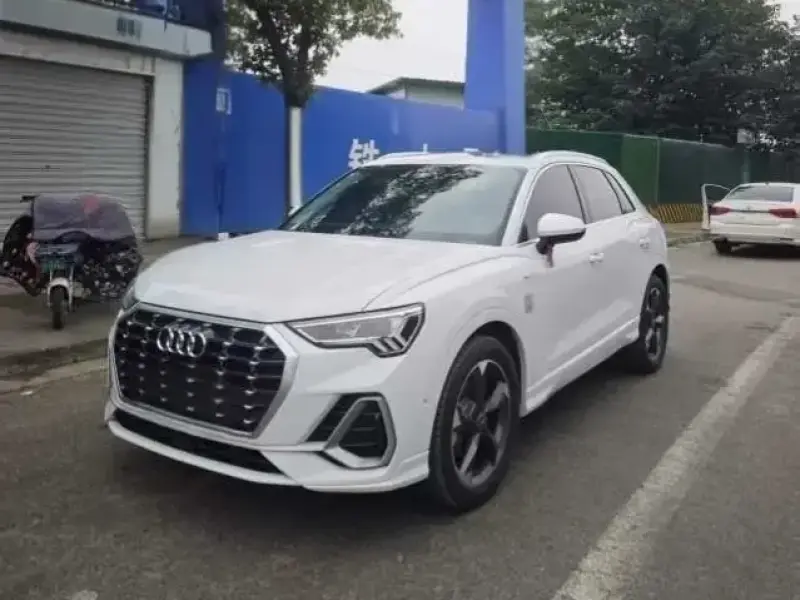 2022 Audi Q3 с пробегом 35 000 км