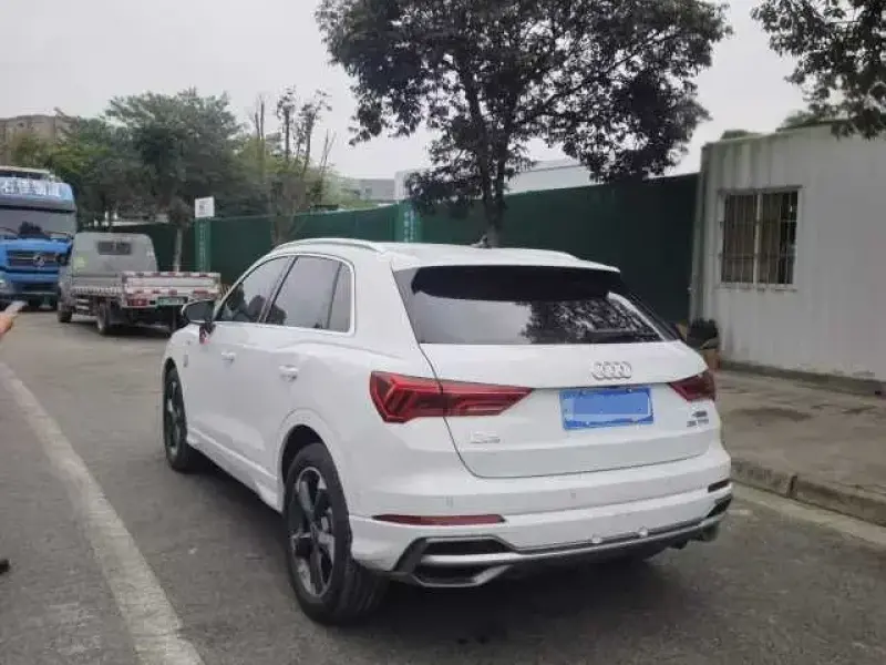 2022 Audi Q3 с пробегом 35 000 км