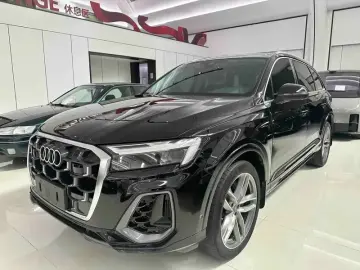 2025 Audi Q7 с пробегом 16 500 км