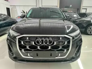 2025 Audi Q7 с пробегом 16 500 км