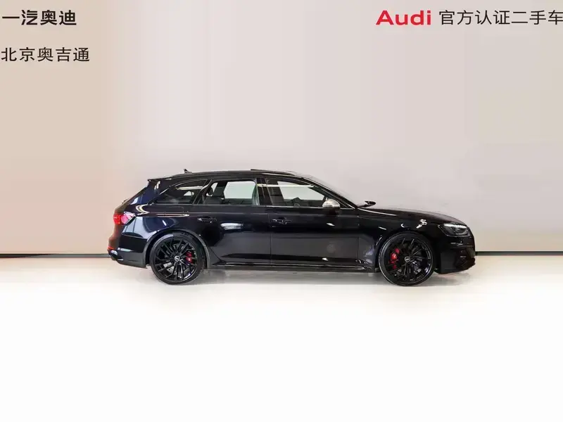 2023 Audi RS 4 с пробегом 37 000 км