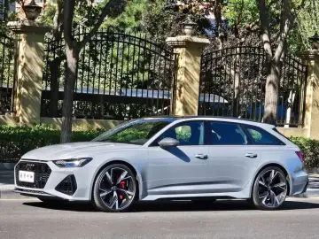 2024 Audi RS 6 с пробегом 1 700 км