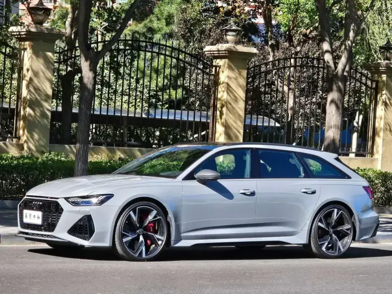 2024 Audi RS 6 с пробегом 1 700 км