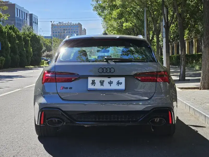 2024 Audi RS 6 с пробегом 1 700 км