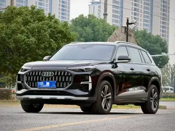 2025 Audi Q6 с пробегом 23 000 км