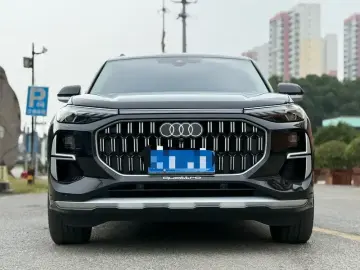 2025 Audi Q6 с пробегом 23 000 км