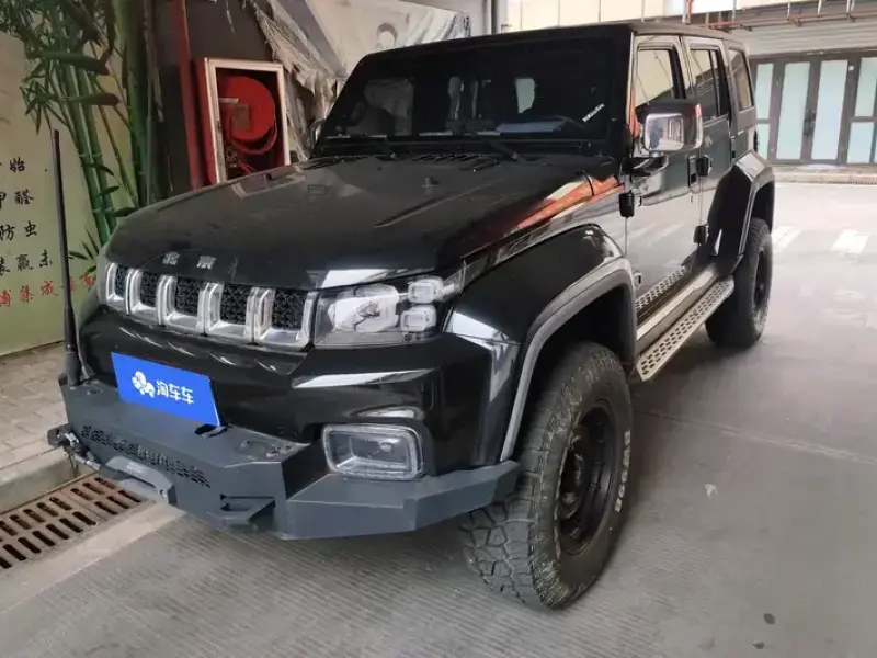 2023 BAIC BJ40 с пробегом 9 000 км