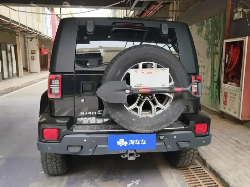 2023 BAIC BJ40 с пробегом 9 000 км