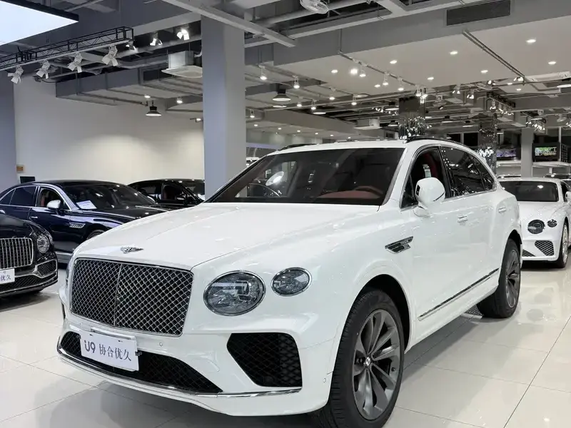 2022 Bentley Bentayga с пробегом 13 800 км