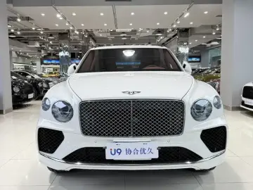 2022 Bentley Bentayga с пробегом 13 800 км