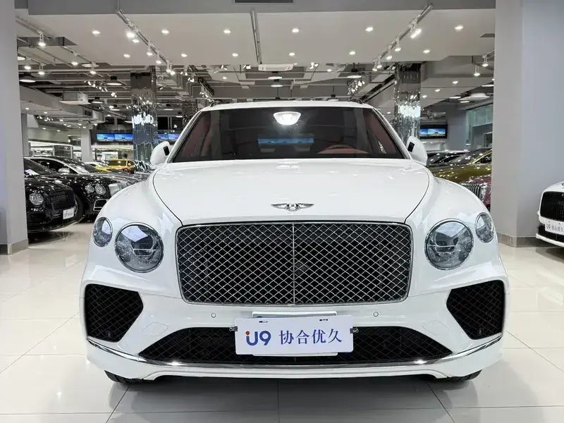 2022 Bentley Bentayga с пробегом 13 800 км