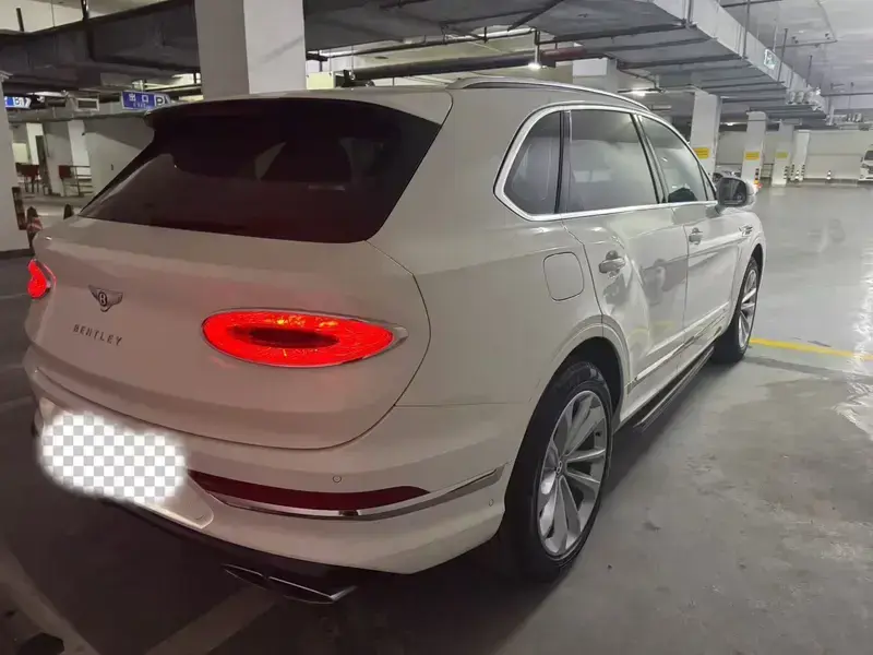 2021 Bentley Bentayga с пробегом 20 000 км