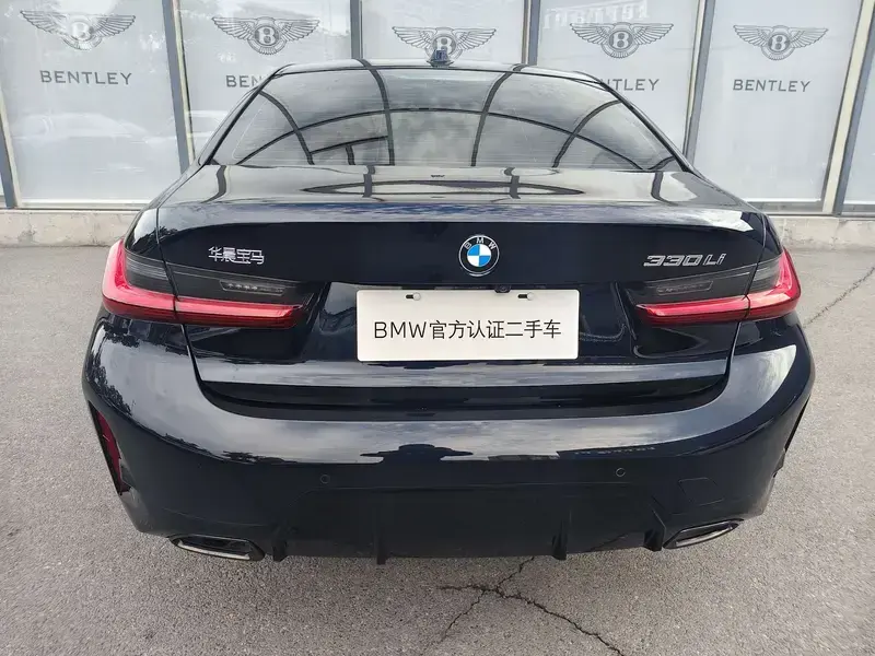 2025 BMW 3 серии с пробегом 18 000 км