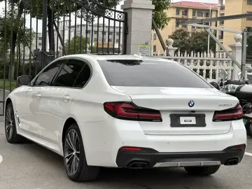2023 BMW 5 серии с пробегом 82 000 км