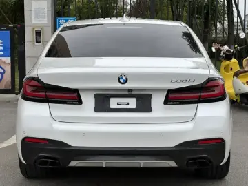2023 BMW 5 серии с пробегом 82 000 км