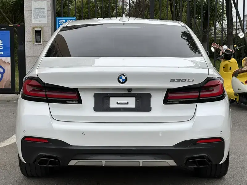 2023 BMW 5 серии с пробегом 82 000 км