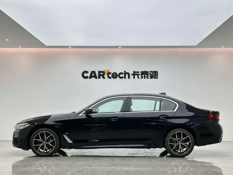 2023 BMW 5 серии с пробегом 44 000 км