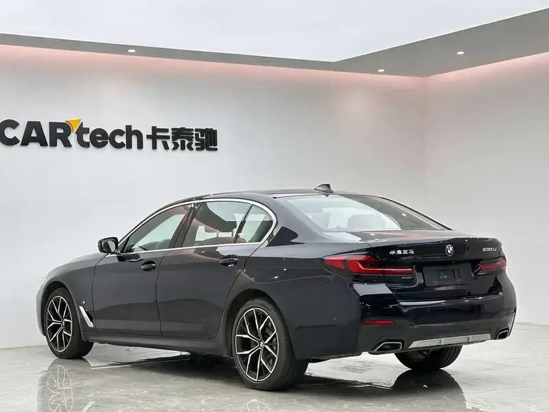 2023 BMW 5 серии с пробегом 44 000 км