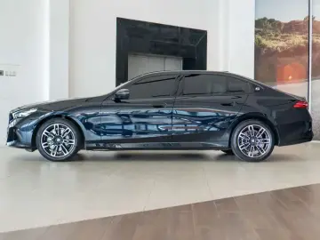 2026 BMW 5 серии с пробегом 13 800 км