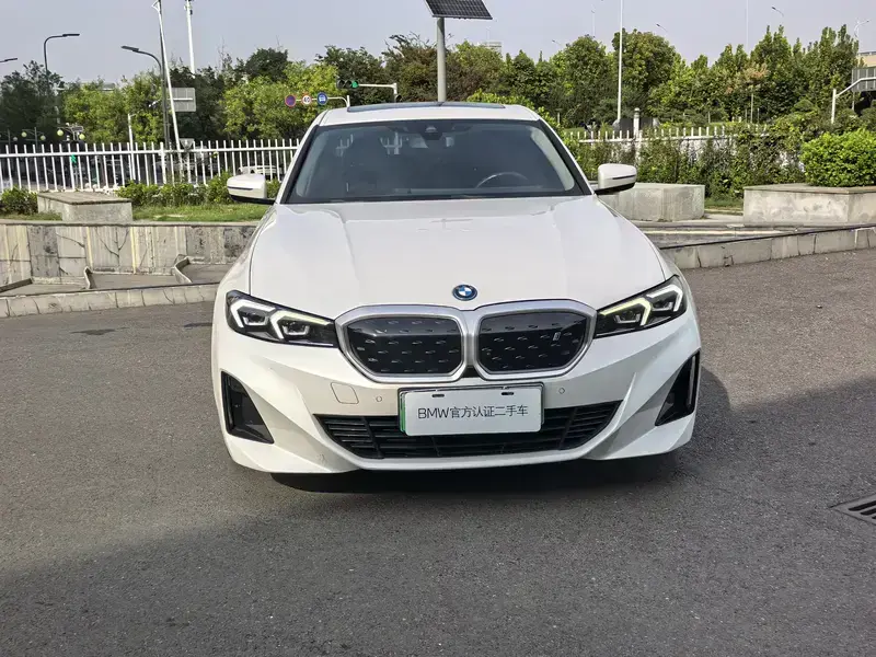2024 BMW i3 с пробегом 98 000 км