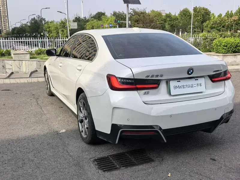 2024 BMW i3 с пробегом 98 000 км