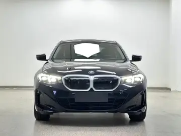 2025 BMW i3 с пробегом 36 000 км