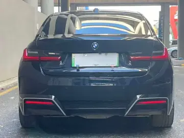 2023 BMW i3 с пробегом 23 000 км
